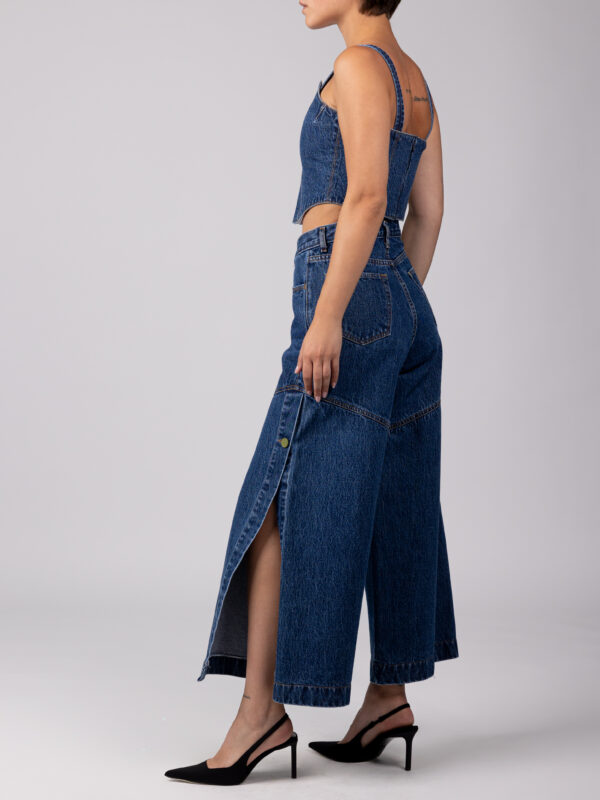 Dark Blue middle